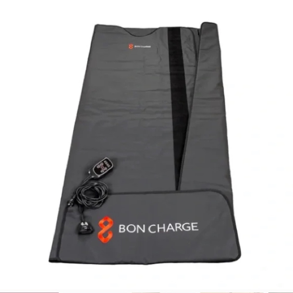BRAND NEW Infrared Sauna Blanket! Sleek, lightweight— In perfect condition 🔥